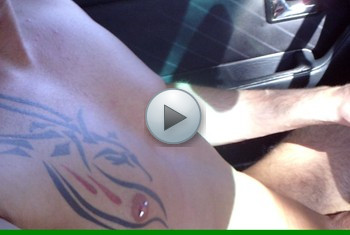 ASURAN: Naked DRIVE Girl HANDJOB !!