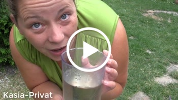Kasia-Privat: MessbecherPiss Natursektdusche