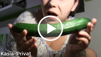Kasia-Privat: Mit der Gurke zum Orgasmus