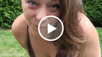 Kasia-Privat: Kurzer Walk im Badeanzug mit NS