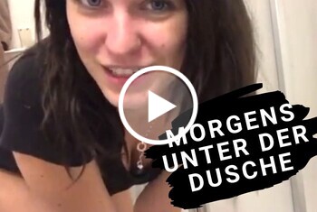 Nina-König: MORGENS UNTER DER DUSCHE