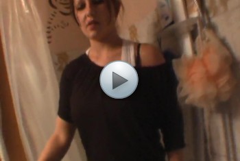 sexyandhot: In die lederhose gepisst