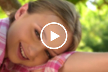 xTEENYMAUSx: Schön mein enges Teenyloch fingern!